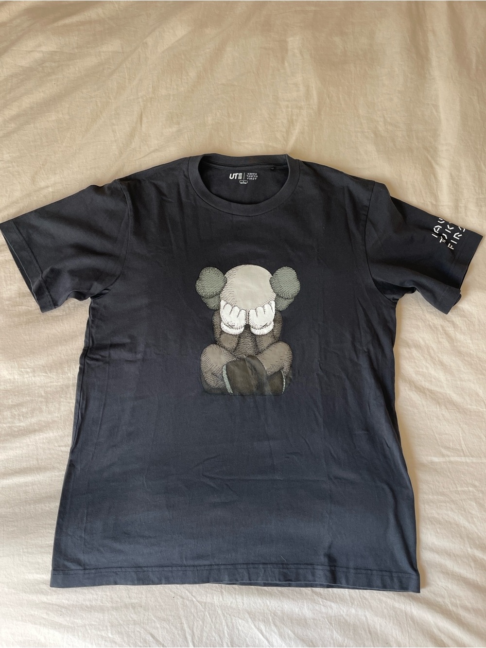 KAWS x Uniqlo Tokyo First T-shirt (Asia sizing) - LARGE (fits like medium)